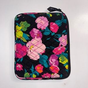 Vera Bradley sleeve